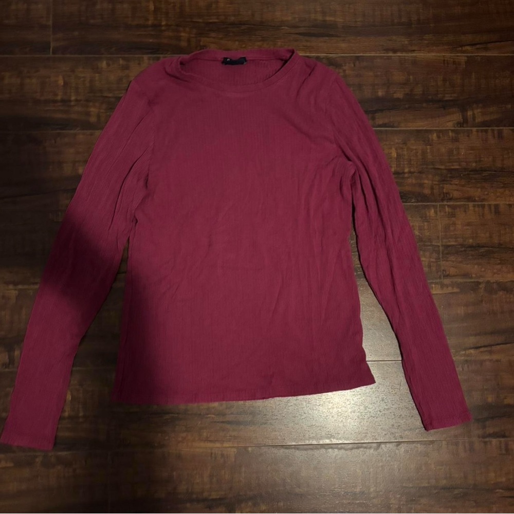 Splendid Ribbed Long Sleeve Crewneck Top in Raspberry!